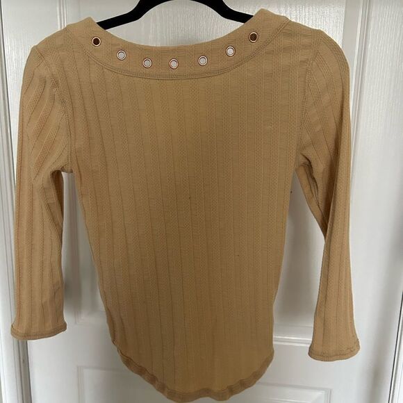 Free People Gold Ribbed Lace Up 100% Cotton Women’s Shirt - Picture 2 of 8